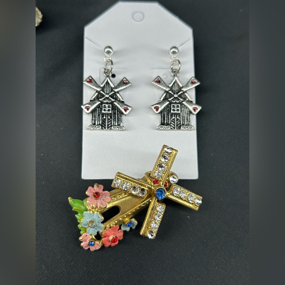009. Vintage Windmill Articulated Brooch and New Windmill Earrings - Picture 3 of 5